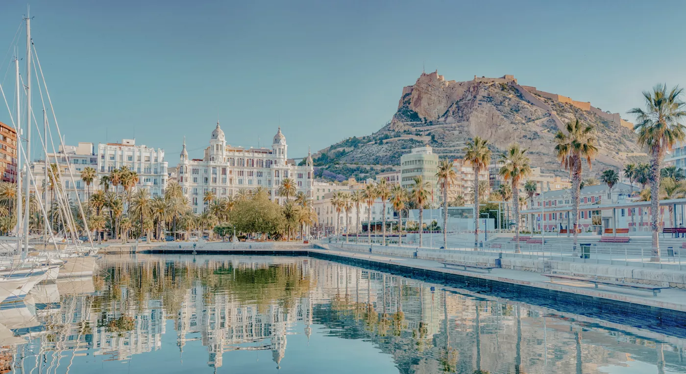 Explora Journeys · Sicilia, Túnez y la costa española