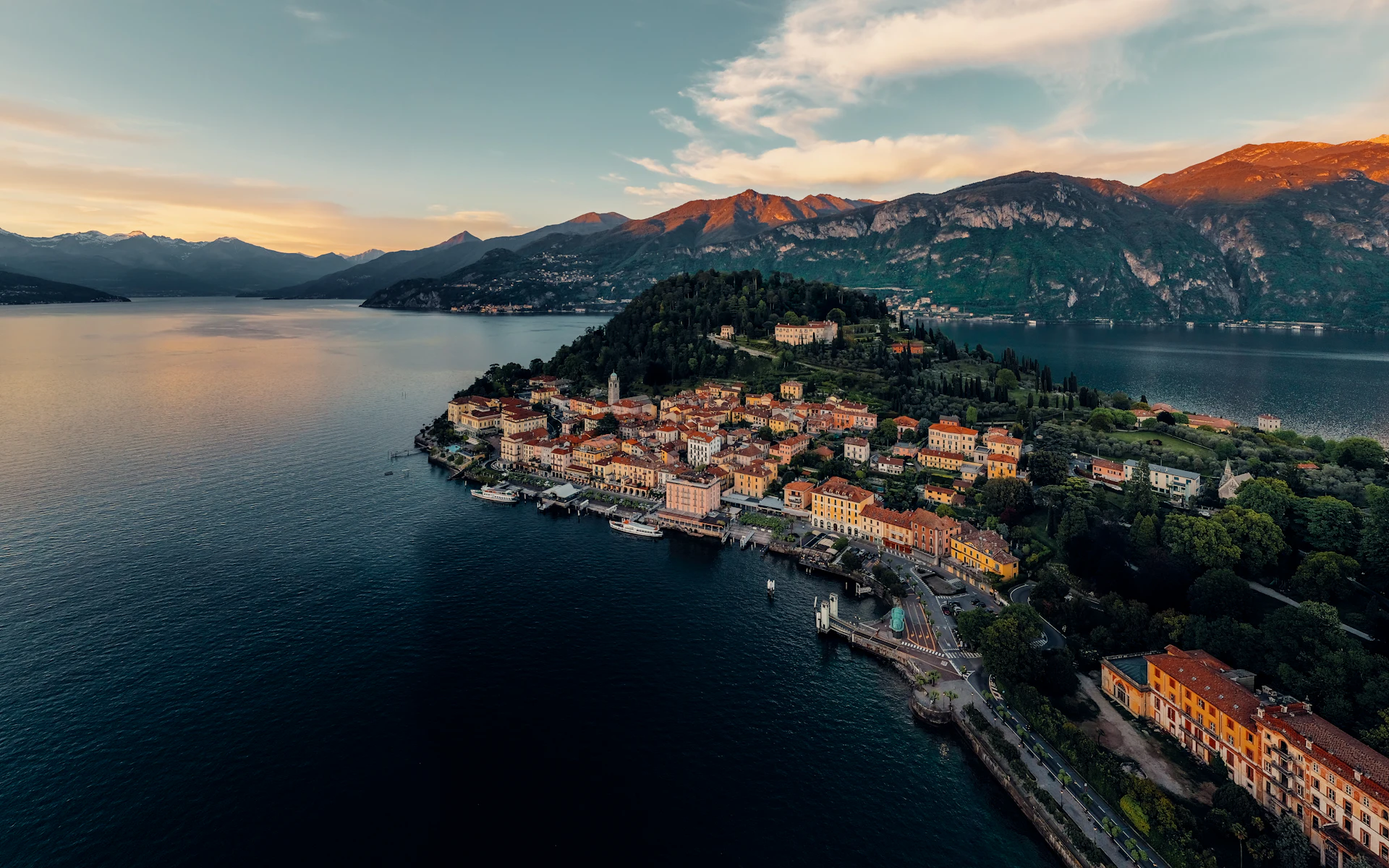 Bellagio, en el lago de Como, al atardecer